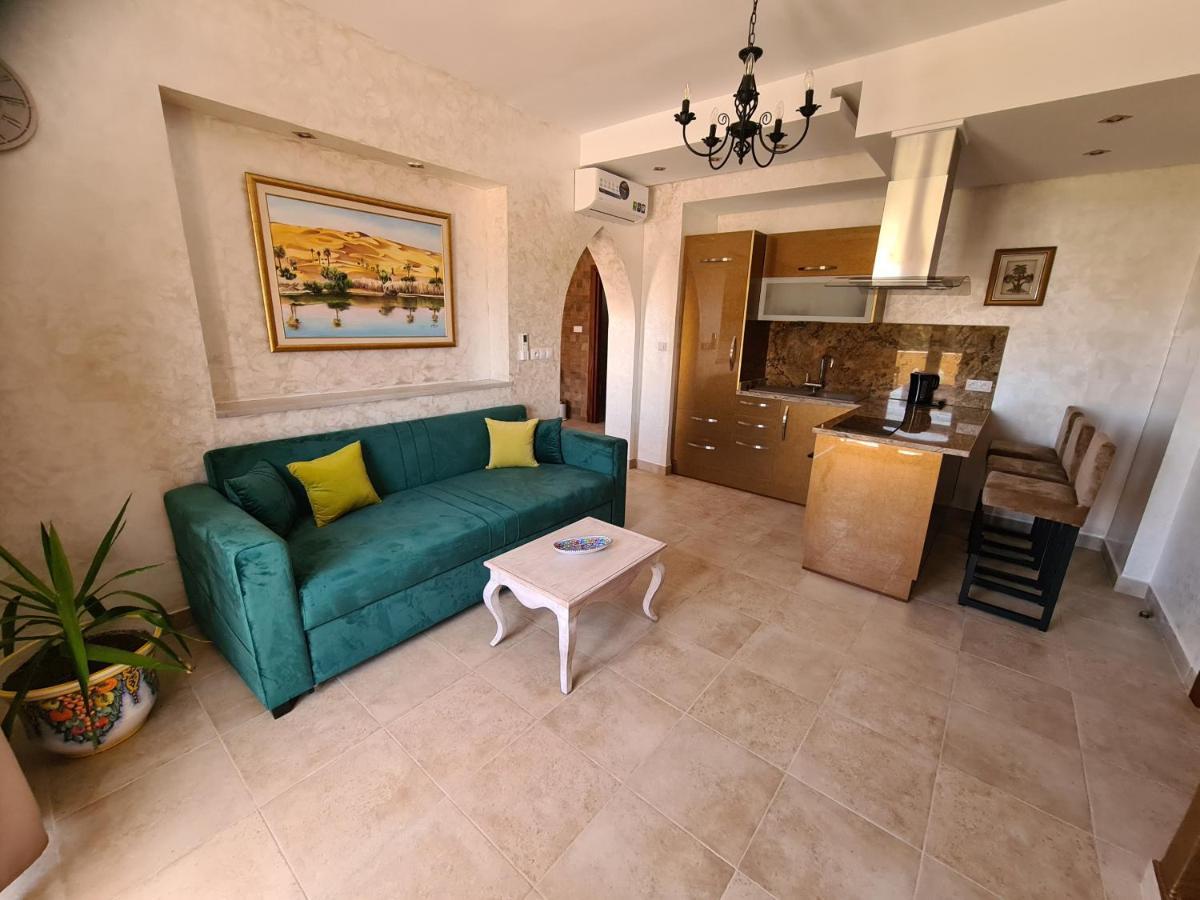 Mahdia - Baghdadi - Laourient Apartments, Restaurant, Cafe Exterior foto