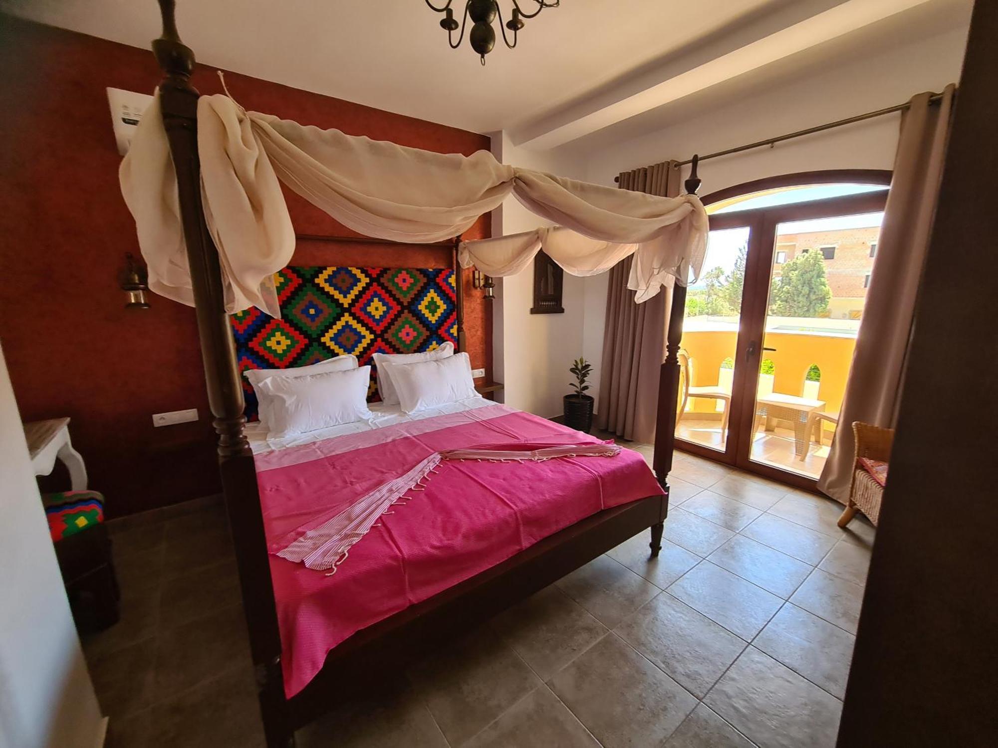 Mahdia - Baghdadi - Laourient Apartments, Restaurant, Cafe Zimmer foto